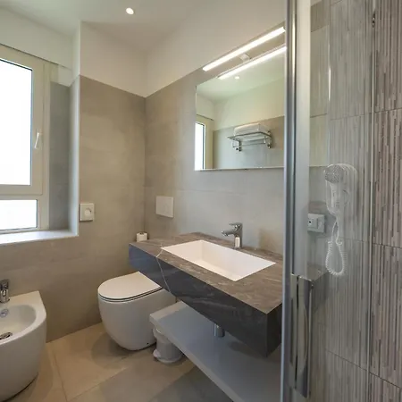 Hotel Laurin 3*