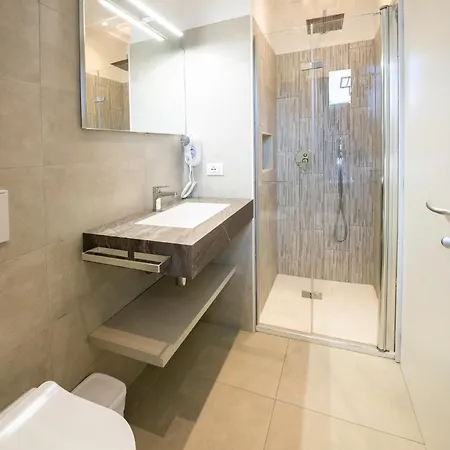 Hotel Laurin 3*